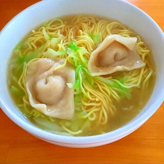 キャベツとワンタンのラーメン☆